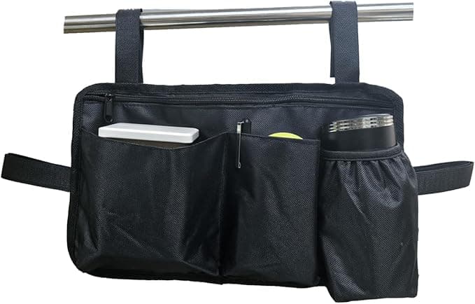 Sac de rangement fixé sur un déambulateur